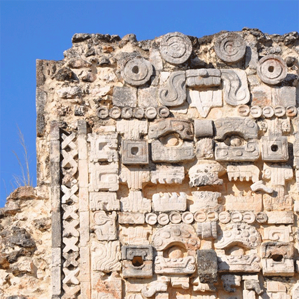 Tláloc. Uses and functions of objects bearing his image
